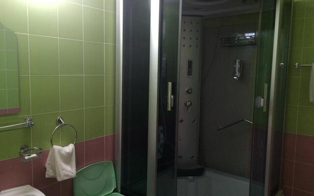 Hotel "Arai"