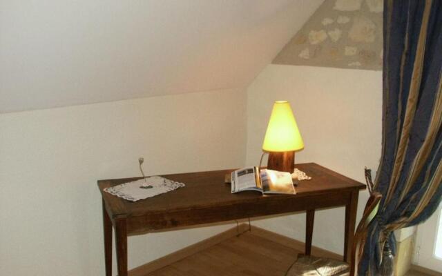 Gîte Saint-Benoît-la-Forêt, 4 pièces, 6 personnes - FR-1-381-188