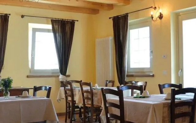 Malga Zebari Country House