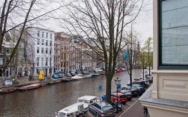 Luxury Keizersgracht Group House