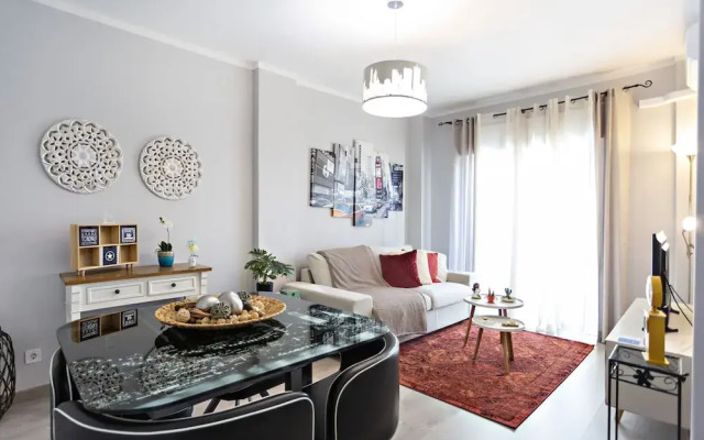 Gulbenkian in Faro With 2 Bedrooms and 1 Bathrooms