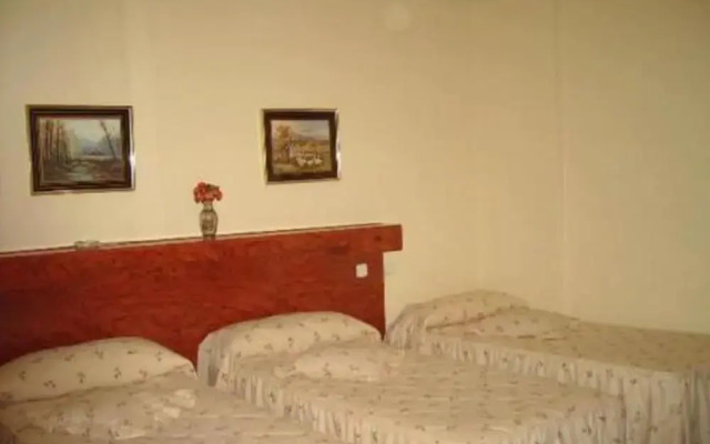 Hostal Moncloa