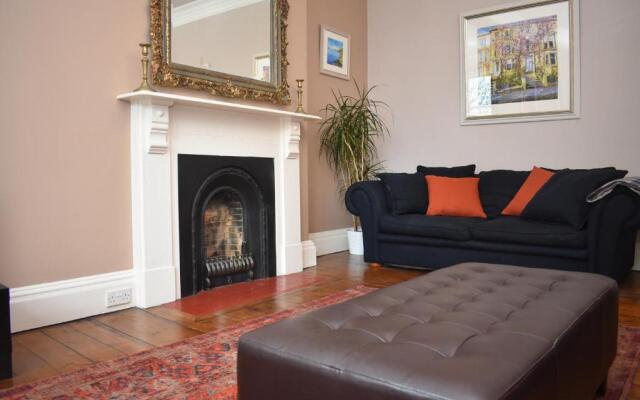 East Claremont - beautiful 2BR apartment in Central Edinburgh