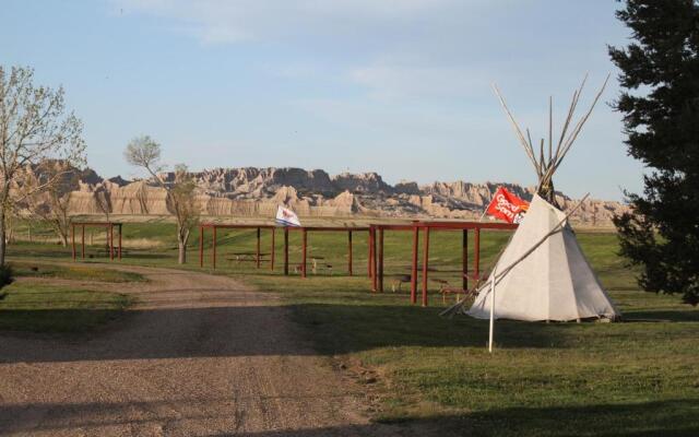 Badlands Hotel and Campground