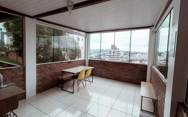 Tima Casa Ampla em Localiza o Privilegiada
