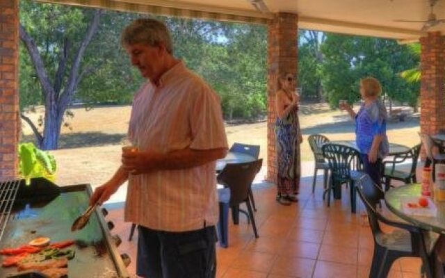 Heritage Lodge Motel