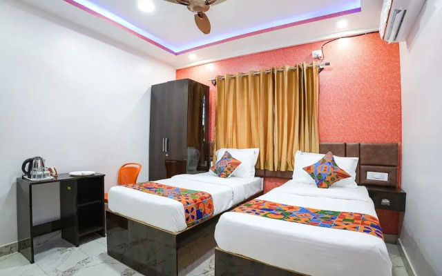 Fabhotel A White Pearl Suites