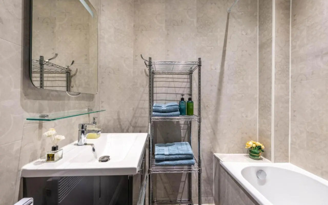 Nice Central Art Deco Flat 45 m²