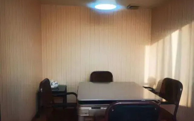 Junfeng Elegant Hotel (Shenqiu North Railway Station)