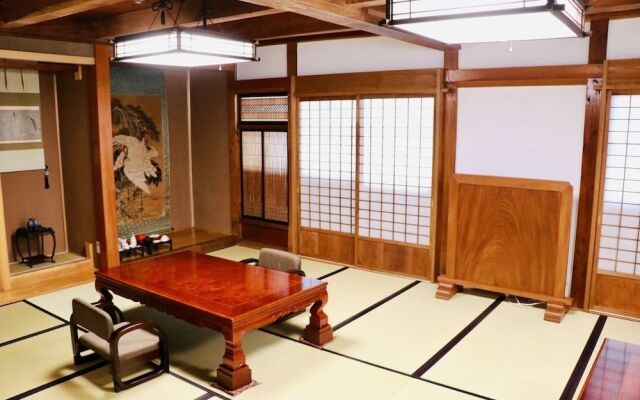 Yadoya Shiroganeya