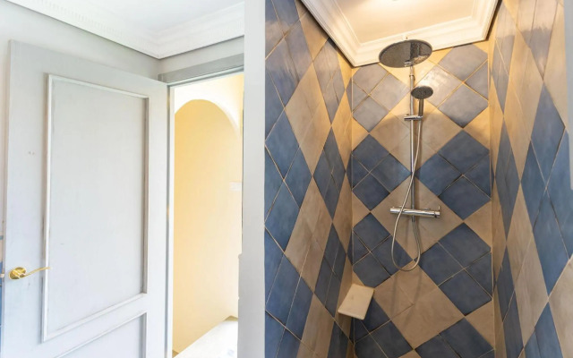 Champion Duplex Terrace and Garage Old Town 6 pax