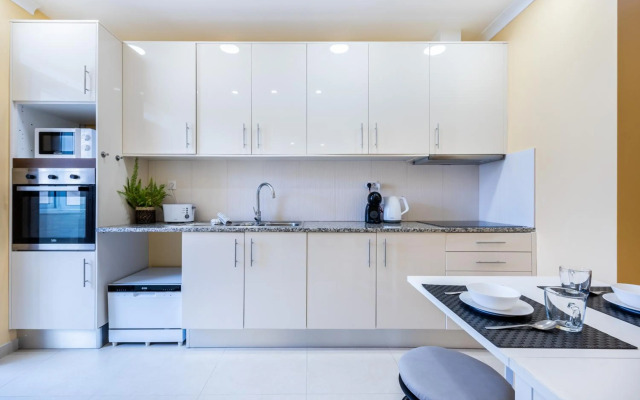 Urban City View Apartment