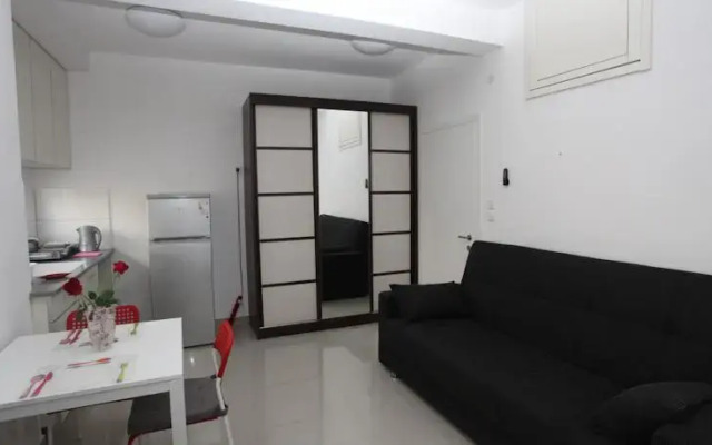 Incom Studios