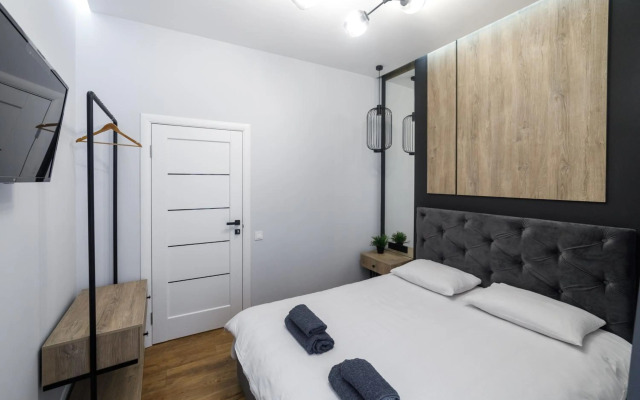 Royal apartment on Hmelnytskogo 37