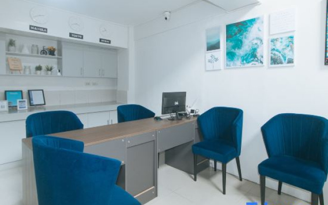 RedDoorz @ Qhouzz near PUP