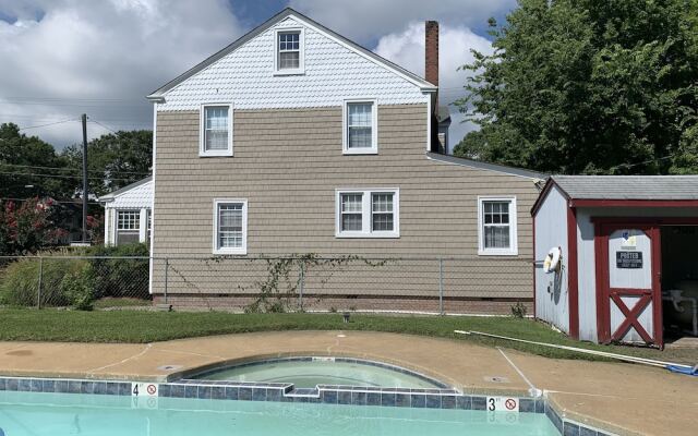 MacThrift Motor Inn