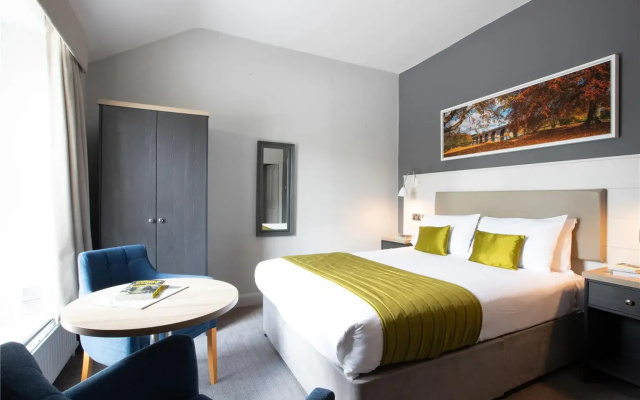 The George Hotel