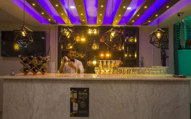 Oyo 146 Somewhere Hotel And Restaurant
