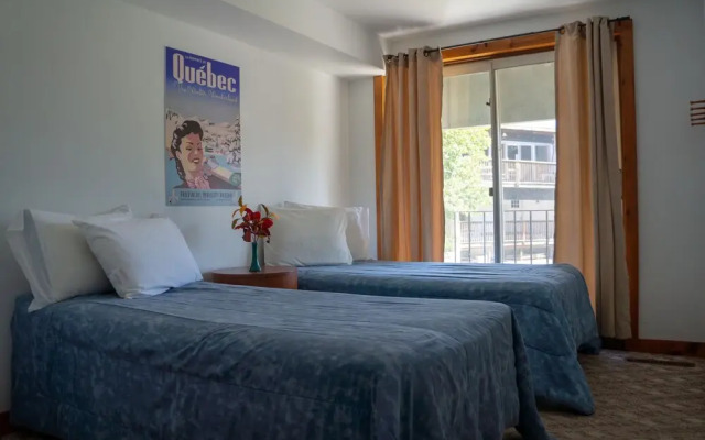 Tyrolean Village Resort-6 Bedroom Chalet