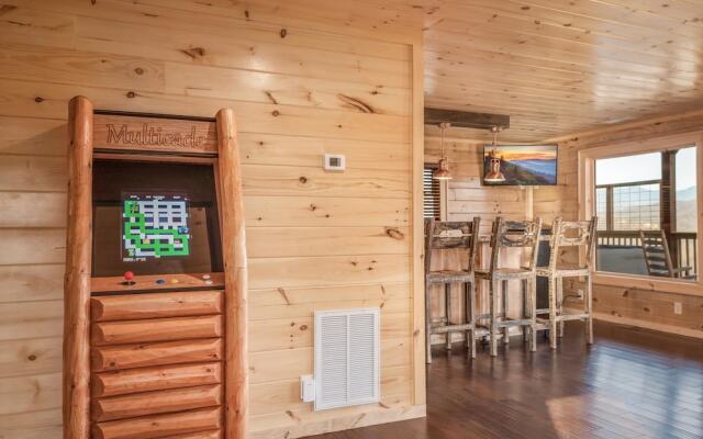 Smoky's Grand View 5 Bedroom Home