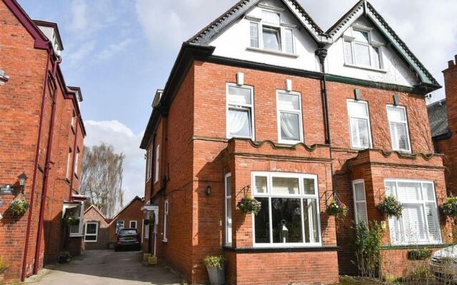 Hollies Guest House