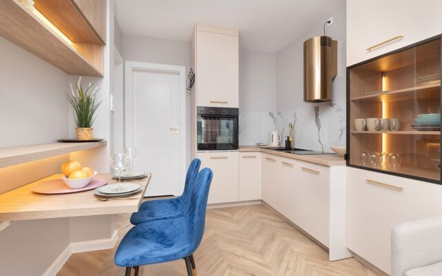 Studio With Bathub in Gdansk by Renters