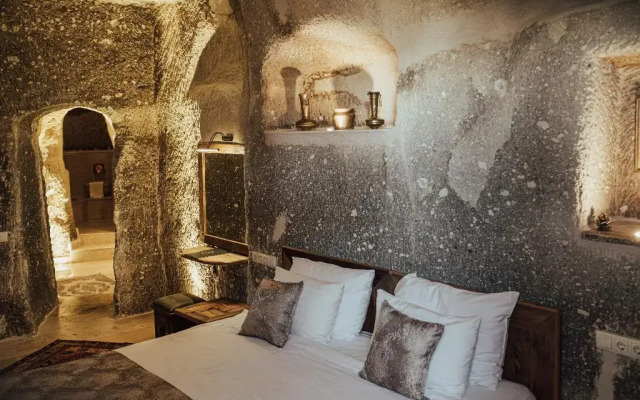 Sah Saray Cave Suites Halal Hotel