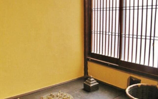 Small World Guest House - Hostel