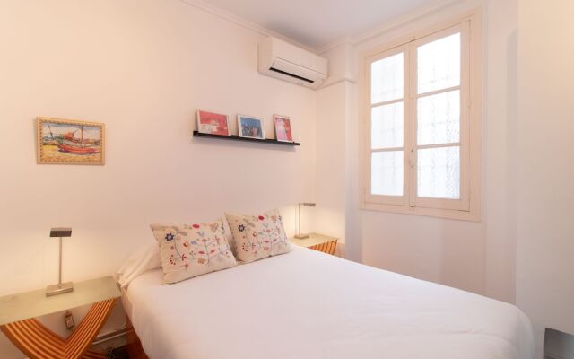 Rustic Two Bedroos Apartment With Terrace
