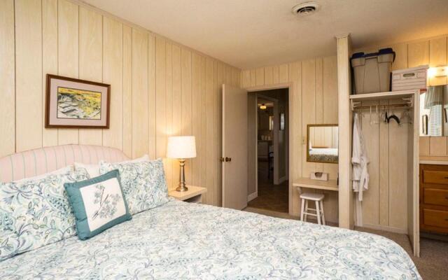 Shorebird by Oak Island Accommodations