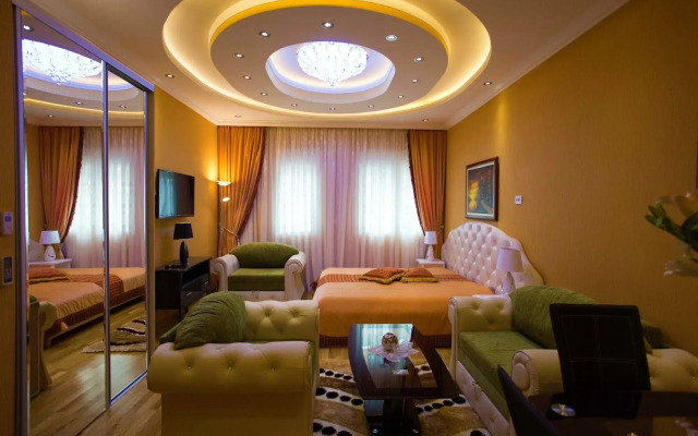 Lazar Lux Apartments