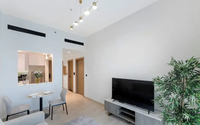 Elegant 1BR Stay in Binghatti Heights