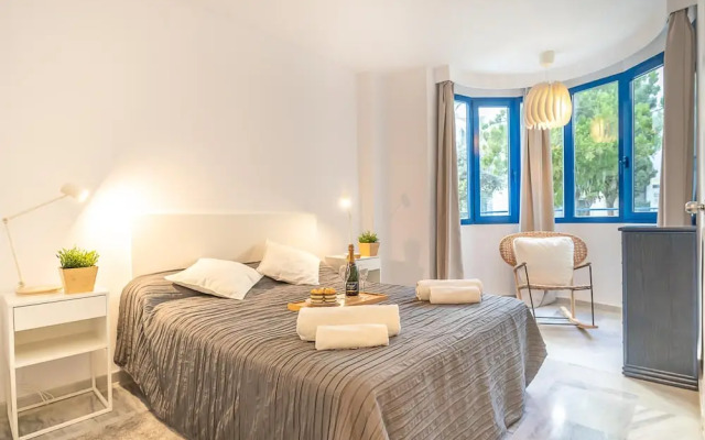 Marbella Pool House Gf44 On Sea Shore