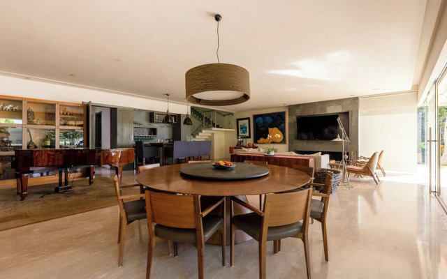 Exclusive House with Lake Chapala Access