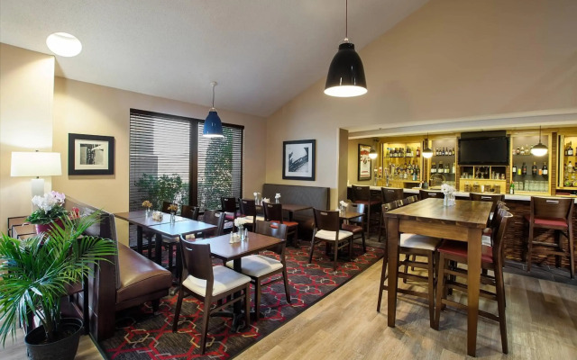 Four Points by Sheraton Charlotte - Pineville