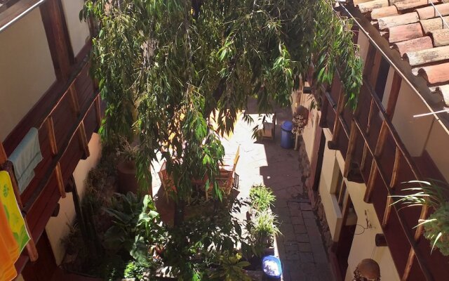 Yuri's Sanbleño II Hostel