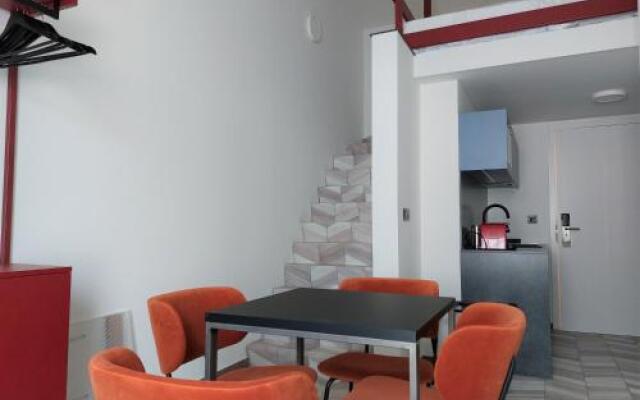 13 O'clock Hostel