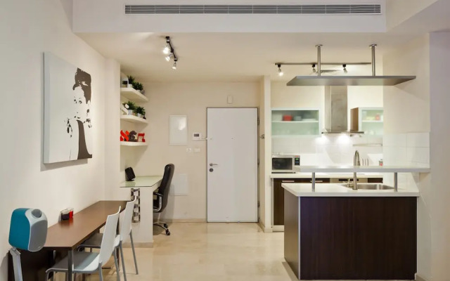 Rothschild Luxury Suite