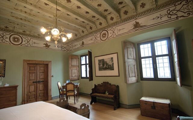 Palazzo Juvalta Resort