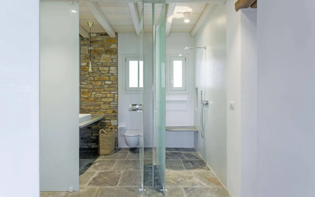Far Out Hotel & Spa