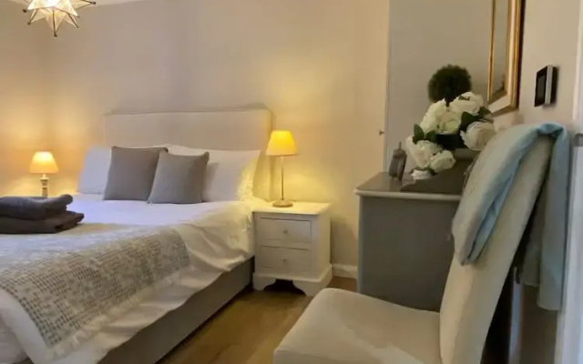 Host Stay Old Chapel
