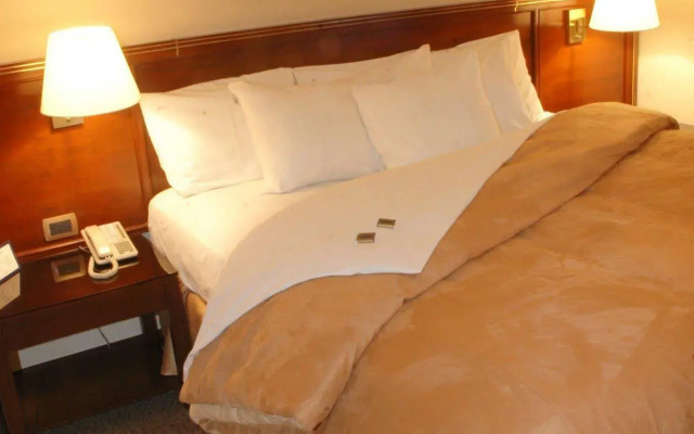 Best Western CPlaza Hotel