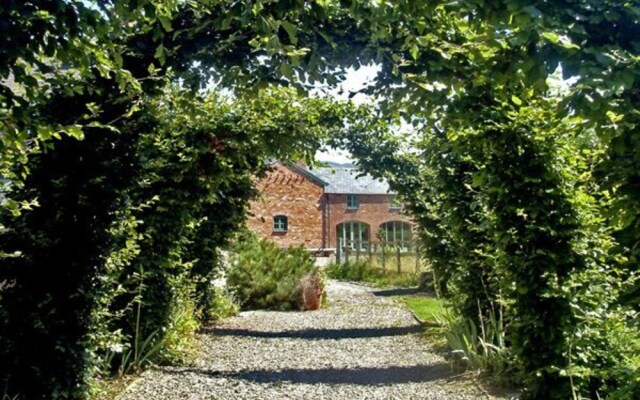 Glan Clwyd Isa - Cae Caled Cottage