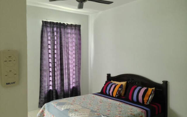 Persona Holiday Home