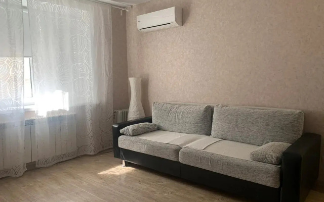 Apartments on Matrosova street 16