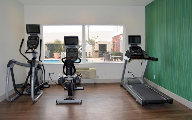 Holiday Inn Express And Suites by IHG