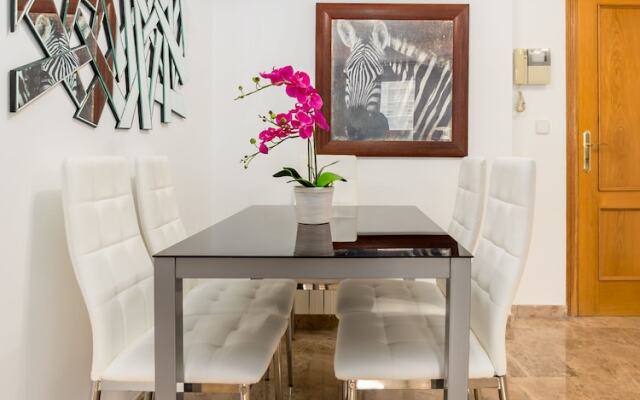 Apartamentos Travel Habitat Torre Francia