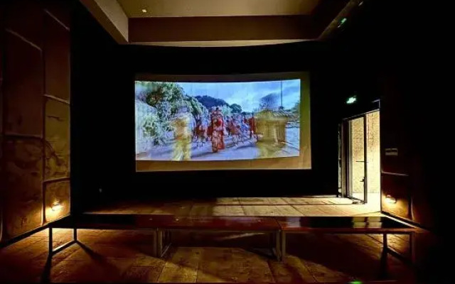 Ningbo Ninghai Atour Hotel