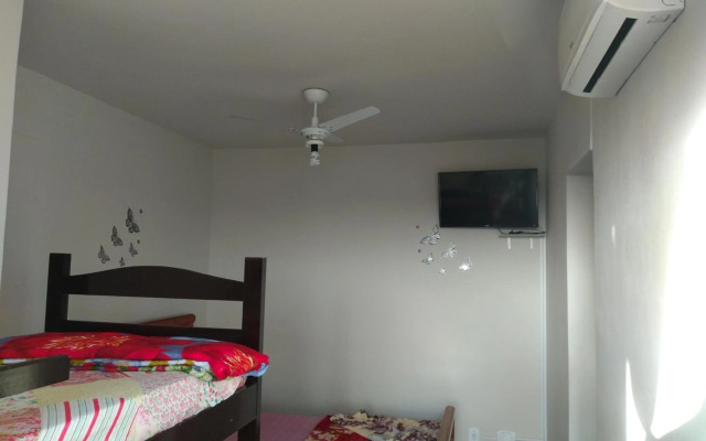 Suíte com Cozinha independente em Apartamento