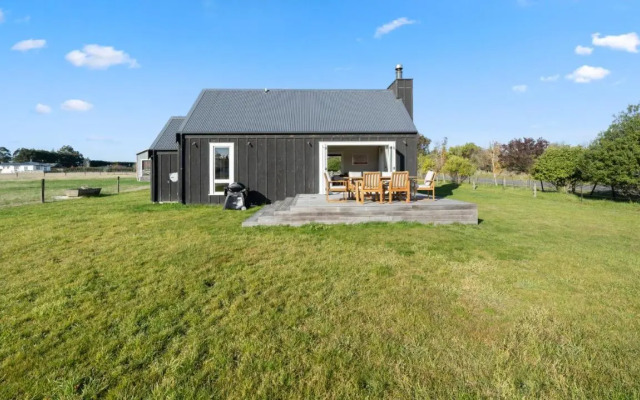 Te Whare Hipi - Martinborough Holiday Home